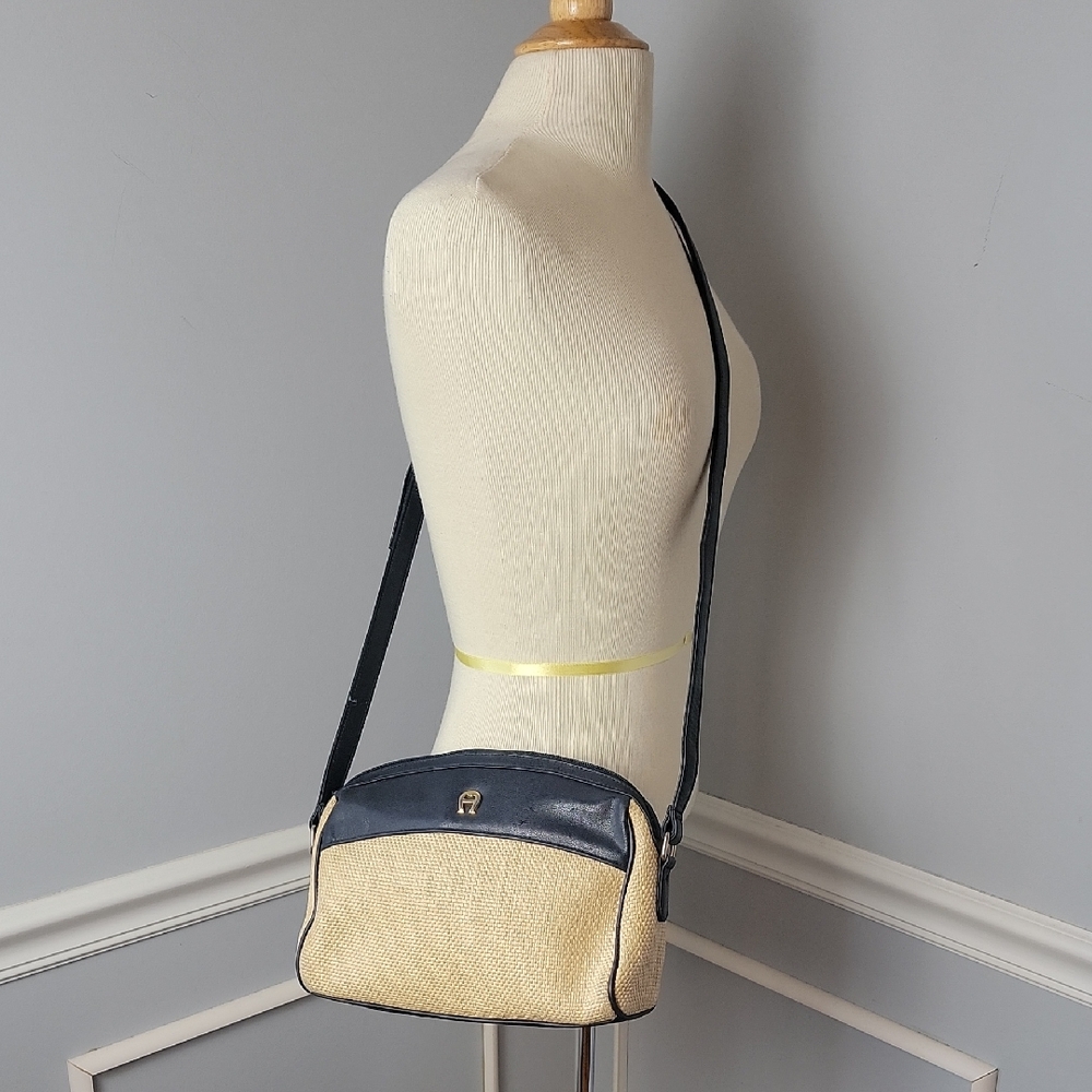 Etienne Aigner Navy Blue Faux Leather Tan Woven Canvas VTG Preppy‎ Designer Bag
